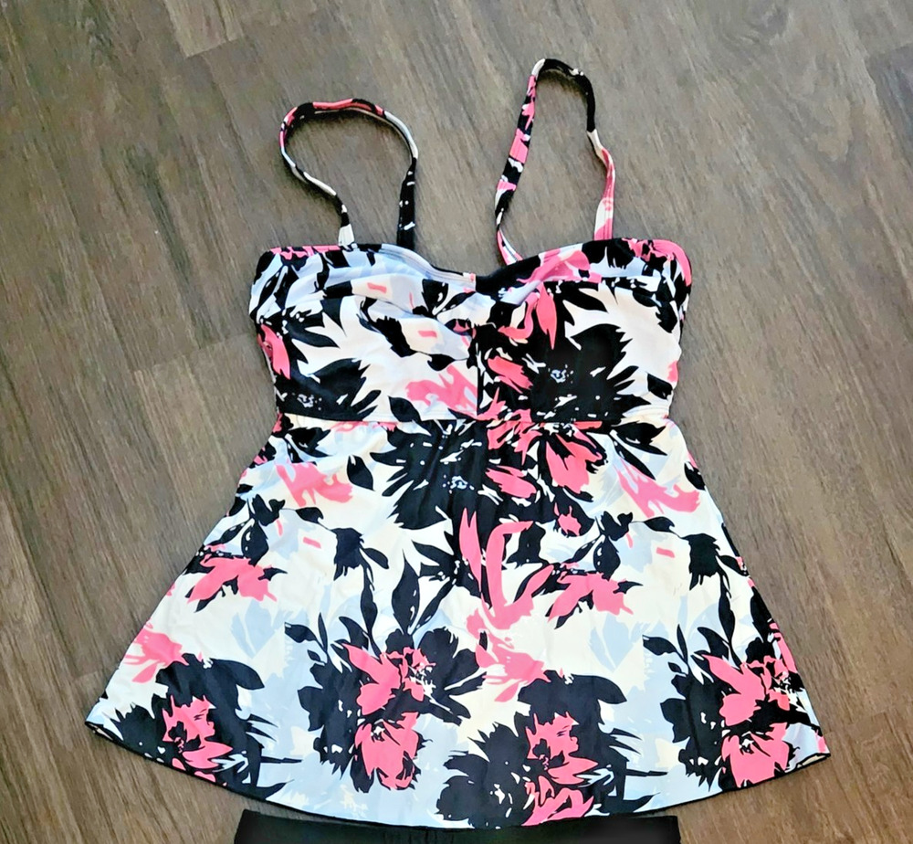 NWoT. Women's tankini top. XXL. Pink/Black/White